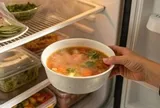 Kiểm tra ngay tủ lạnh nhà bạn: 4 món này dễ trở thành “ổ chứa” vi khuẩn gây hại sức khoẻ, gần như nhà nào cũng có