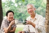 Nghỉ hưu 10 năm, tôi nhận ra: Có tiền tiết kiệm cũng đừng vội cho con hết, hãy ưu tiên 3 điều này để tuổi già không phụ thuộc ai