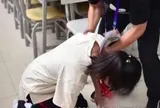 Phát hiện quên tô phiếu đáp án khi thi đại học, nữ sinh quỳ xin giám thị cho cơ hội nhưng bị từ chối: Nhiều năm sau cuộc đời thay đổi bất ngờ