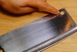 Tại sao trên dao thường xuất hiện lỗ tròn?