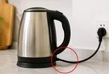 Vì sao dây điện của ấm siêu tốc thường rất ngắn?
