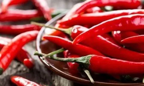 Ăn ớt 3 bữa mỗi ngày, người đàn ông 56 tuổi xuất hiện dấu hiệu “lạ”