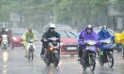 Nhiều khu vực trên cả nước đón mưa to và rất to!