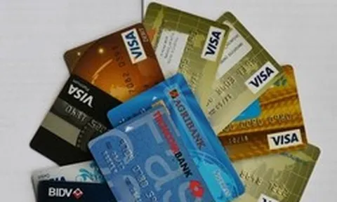 Chiêu lừa đảo tinh vi trên thẻ ngân hàng, hàng triệu người cần cảnh giác