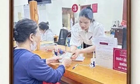 Người phụ nữ liên tiếp đến ngân hàng chuyển tiền, nhân viên Agribank chặn giao dịch: 70 triệu đồng được bảo toàn nhưng toàn bộ số tiền tiết kiệm tại ngân hàng khác mất trắng