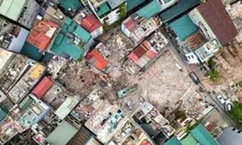 Máy móc làm việc ngày đêm tại điểm nghẽn cuối cùng của Vành đai 2.5 Hà Nội