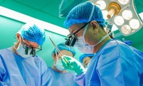 Trái tim người đàn ông đập trong lồng ngực bé gái 13 tuổi: Nhìn lại quy trình ghép tạng "cho đi là còn mãi"