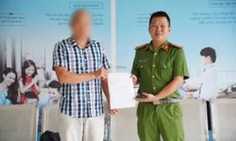 Tài khoản phát sinh giao dịch 499.999.999 đồng, thiếu tá công an lập tức liên hệ người phụ nữ SN 1978