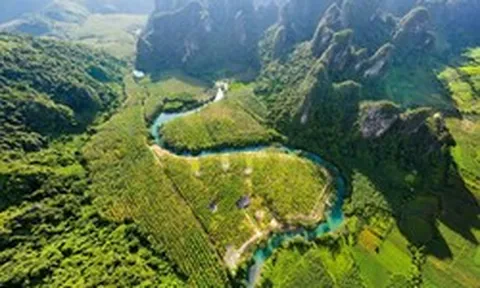 Không phải Hạ Long hay Phú Quốc, đây là nơi lọt top điểm đến nghỉ dưỡng kết nối thiên nhiên nổi bật châu Á, vừa đón 41.400 lượt khách trong dịp nghỉ lễ