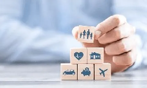 Lời khuyên cho người mua bảo hiểm nhân thọ khi đọc hợp đồng để không bị "choáng"